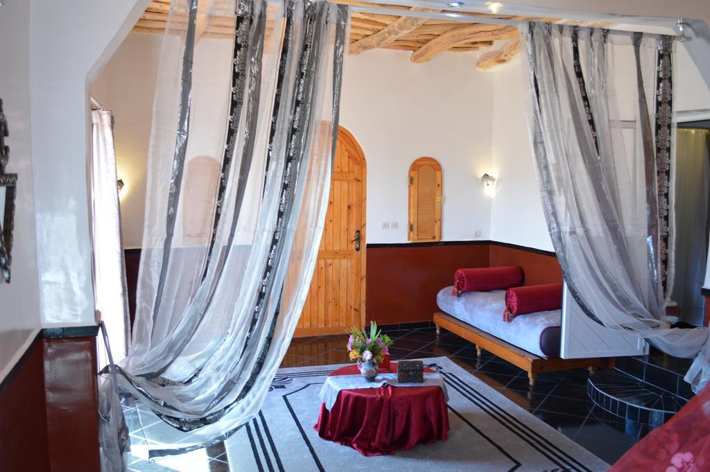 Auberge Le Jardin De La Source Ait Ben Ali Екстер'єр фото